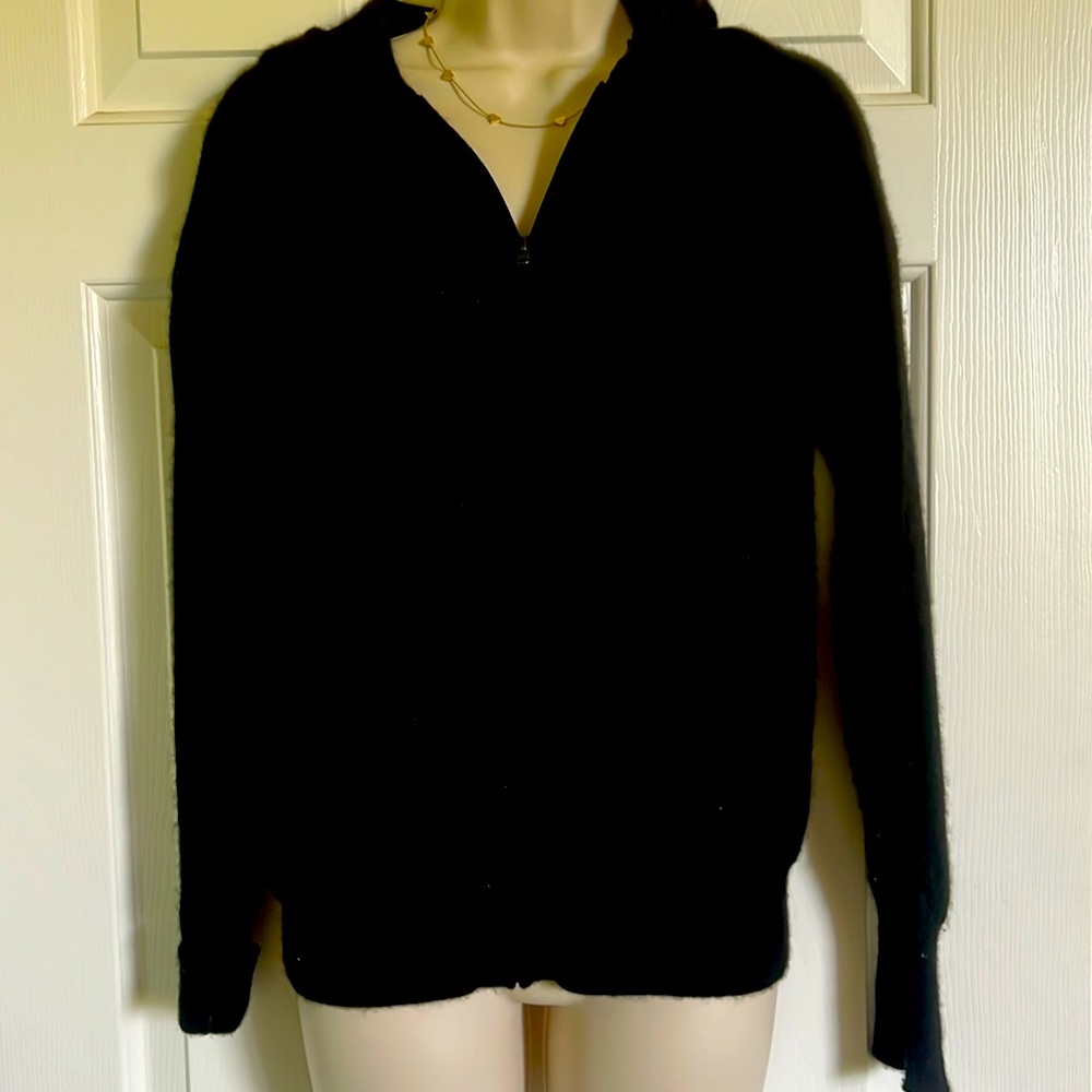 100% Cashmere Black Hoodie. Size M